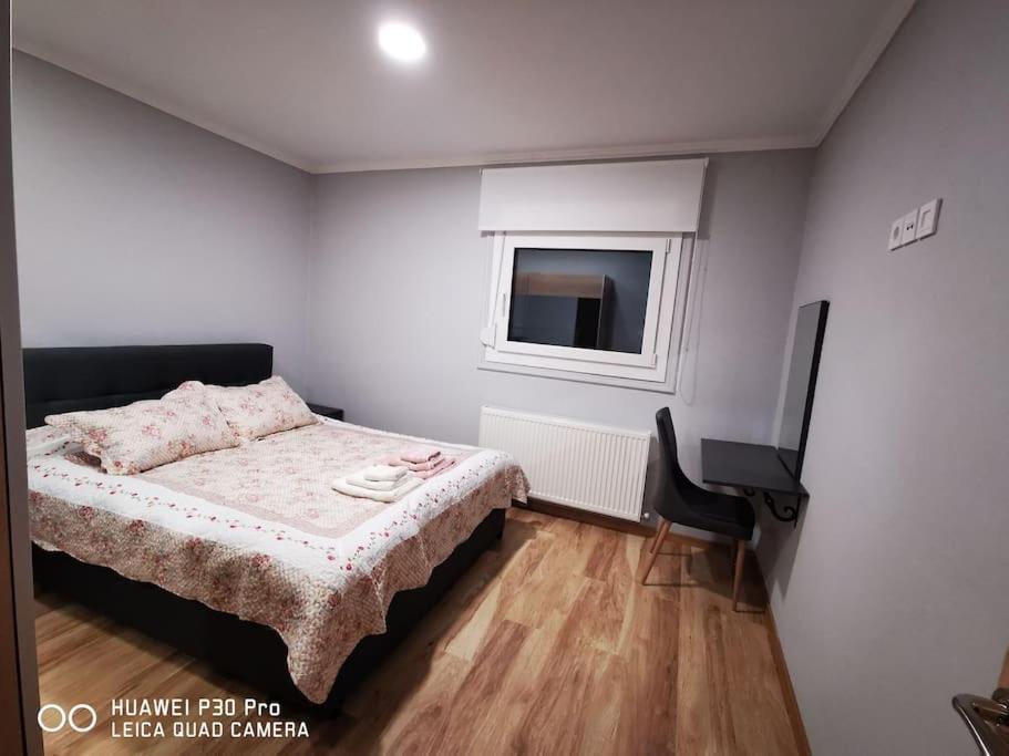 Θα Νιώθετε Σαν Στο Σπίτι Σας! Appartement Komotini Buitenkant foto