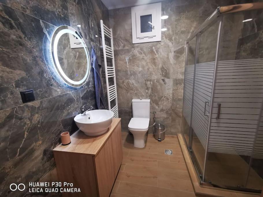 Θα Νιώθετε Σαν Στο Σπίτι Σας! Appartement Komotini Buitenkant foto