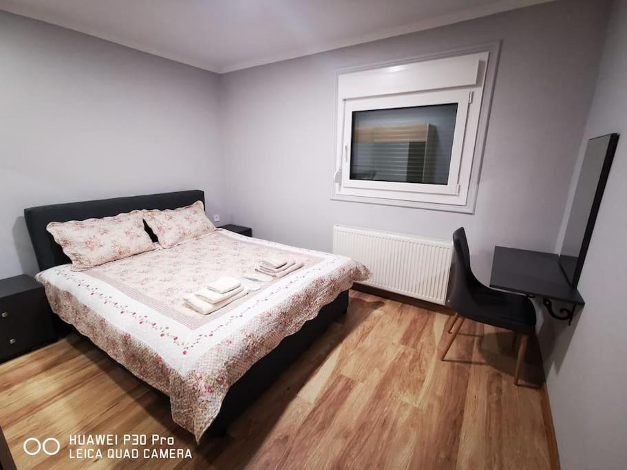 Θα Νιώθετε Σαν Στο Σπίτι Σας! Appartement Komotini Buitenkant foto