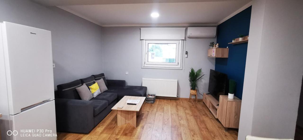 Θα Νιώθετε Σαν Στο Σπίτι Σας! Appartement Komotini Buitenkant foto