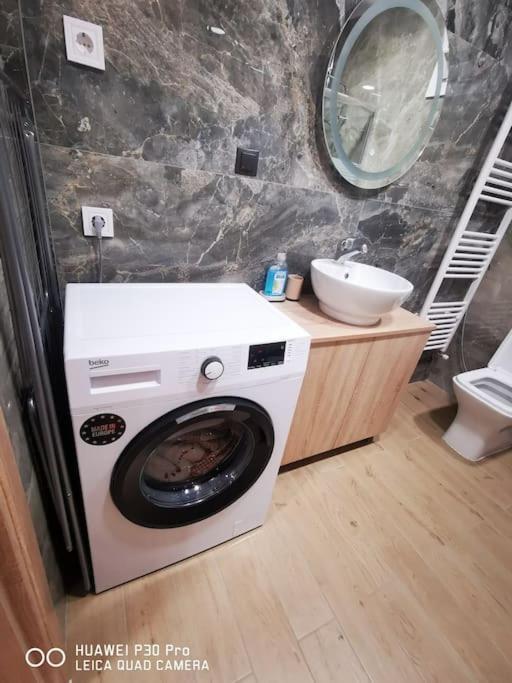Θα Νιώθετε Σαν Στο Σπίτι Σας! Appartement Komotini Buitenkant foto